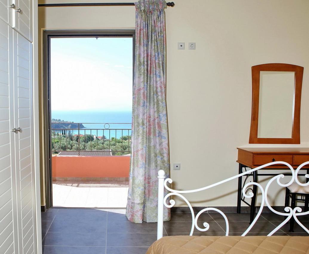 Provenzo And Meliti Villas Lourdata  Exterior foto
